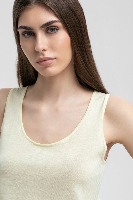 Топ из хлопка, шелка и льна, цвет Желтый светлый